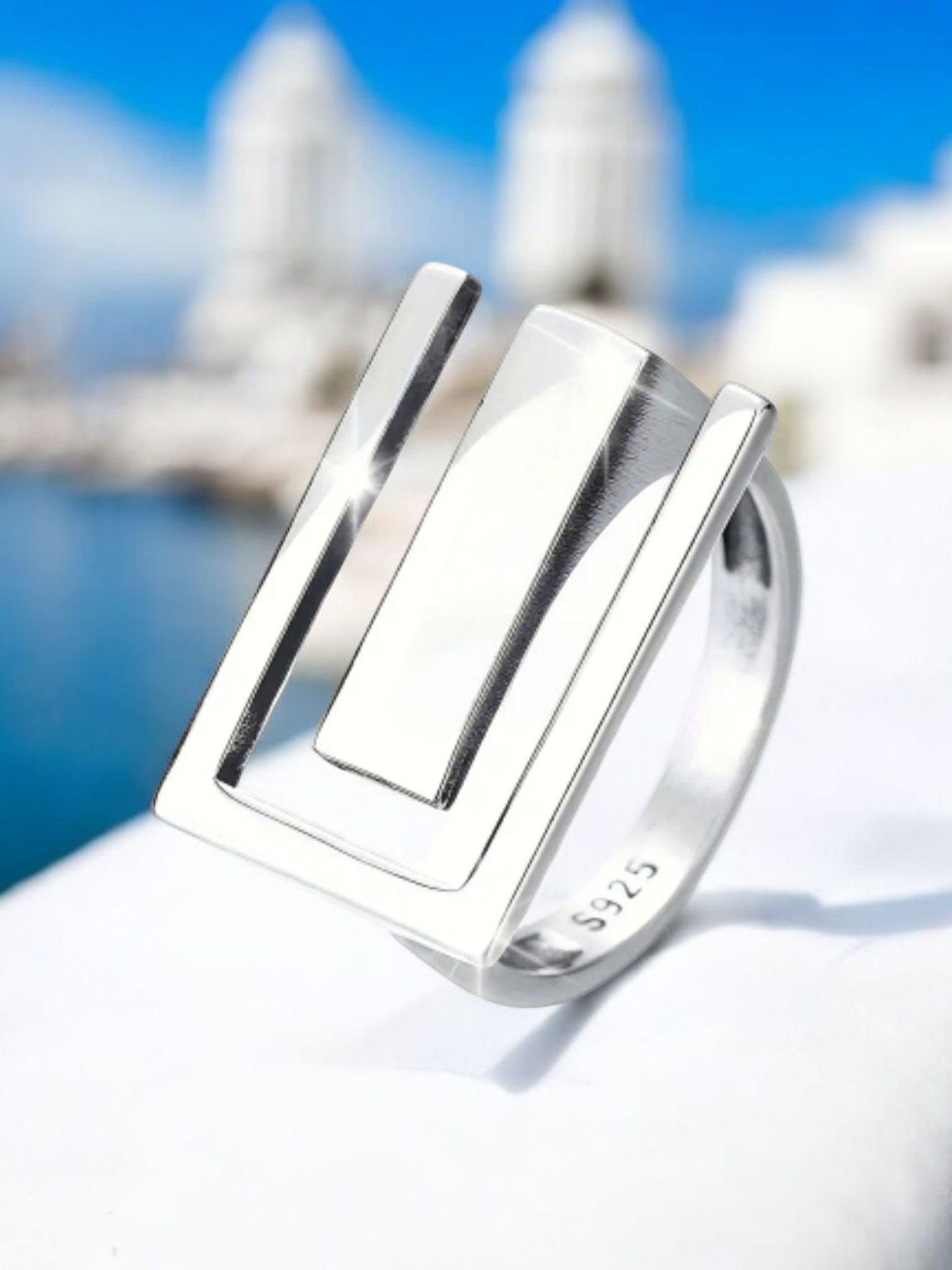 Anillo de plata diseño rectangular moderno
