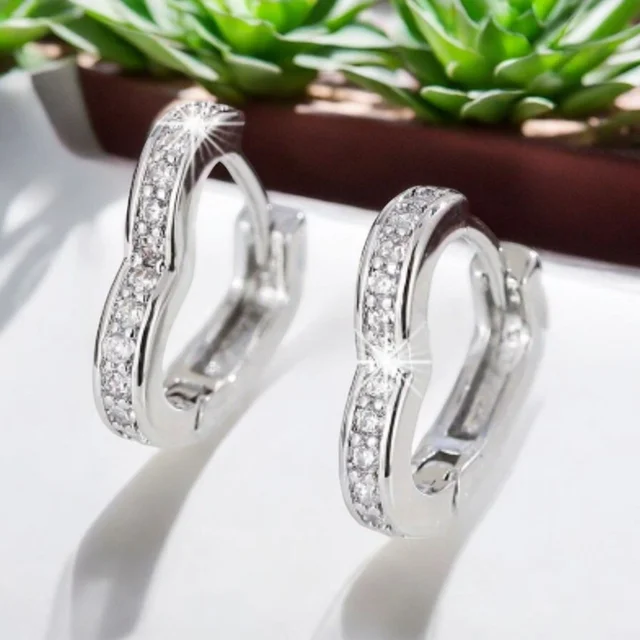 Pendientes de aro con corazón en acabado plateado – Balearyc