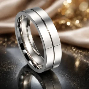 Anillo Balearyc de titanio plateado para hombre